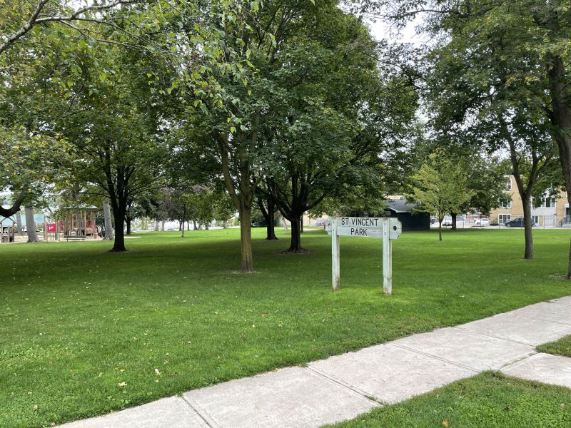 StVincent_1.jpg